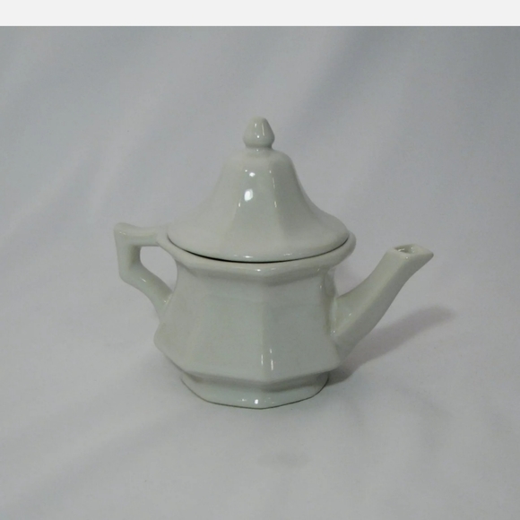Vintage AVON China Teapot Candle Holder White Blue Floral NWOB - Picture 4 of 7